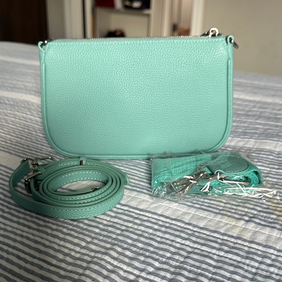 DUYP Tiffany Blue Leather Crossbody Bag - Picture 1 of 5